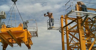 Демонтаж башенного крана в Железногорске - услуги по демонтажу от Сварной-Жлк от 1559 руб.
