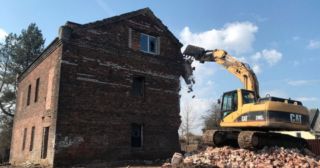Демонтаж кирпичного дома Железногорск, цена от 2962 руб.